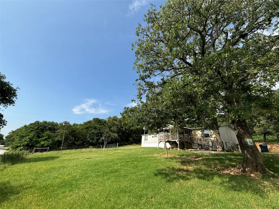 137 Neely Trail, Gainesville, TX 76240 - #2