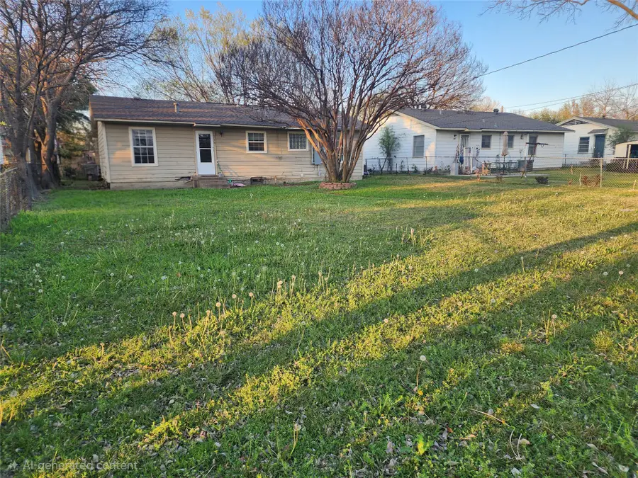 118 E Daugherty Drive, Garland, TX 75041 - #3