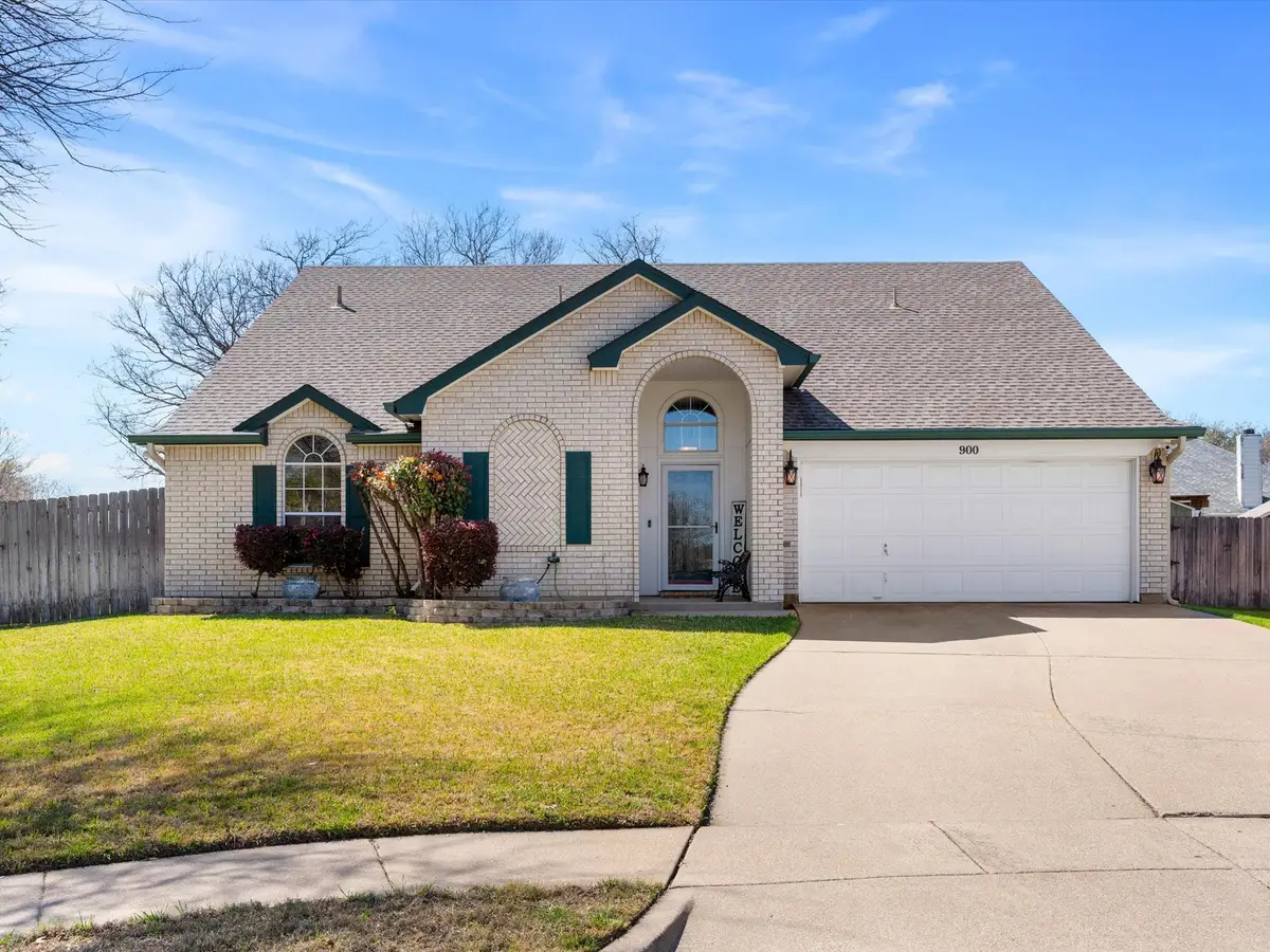 900 Fenway Lane, Saginaw, TX 76179 - #1