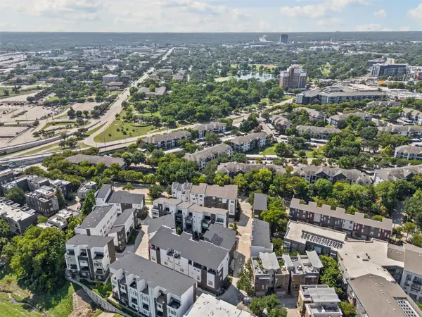 381 E Greenbriar Lane #501, Dallas, TX 75203