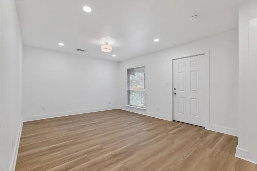 1227 Fernwood Avenue, Dallas, TX 75216 - #2