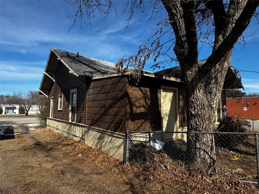 2305 9th Street, Wichita Falls, TX 76301 - #2