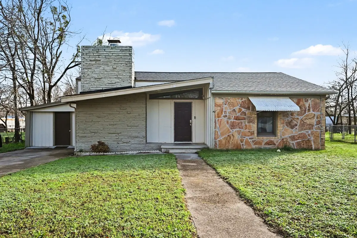 108 N Cherry Lane, Granbury, TX 76048 - #1