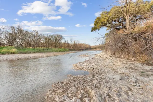 3692 Speegleville Road, Woodway, TX 76712