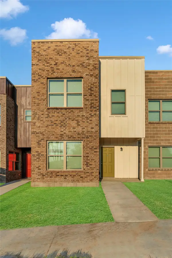 1716 Galveston Avenue, Fort Worth, TX 76110