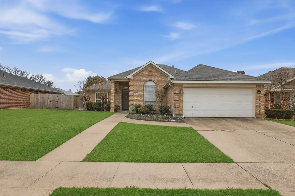 6917 Laurel Canyon Terrace, Fort Worth, TX 76132 - #1
