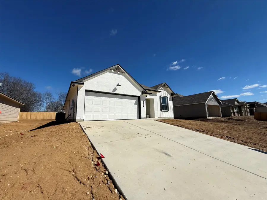 109 Adaline Bend, McGregor, TX 76657 - #2