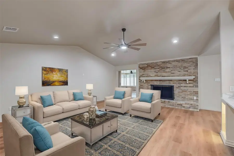 3714 Kiest Knoll Drive, Dallas, TX 75233 - #3