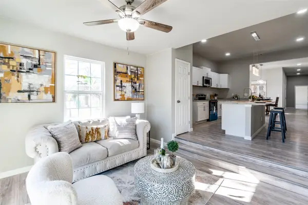 410 S Grand Avenue, Gainesville, TX 76240