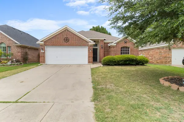 4844 Summer Oaks Lane, Fort Worth, TX 76123