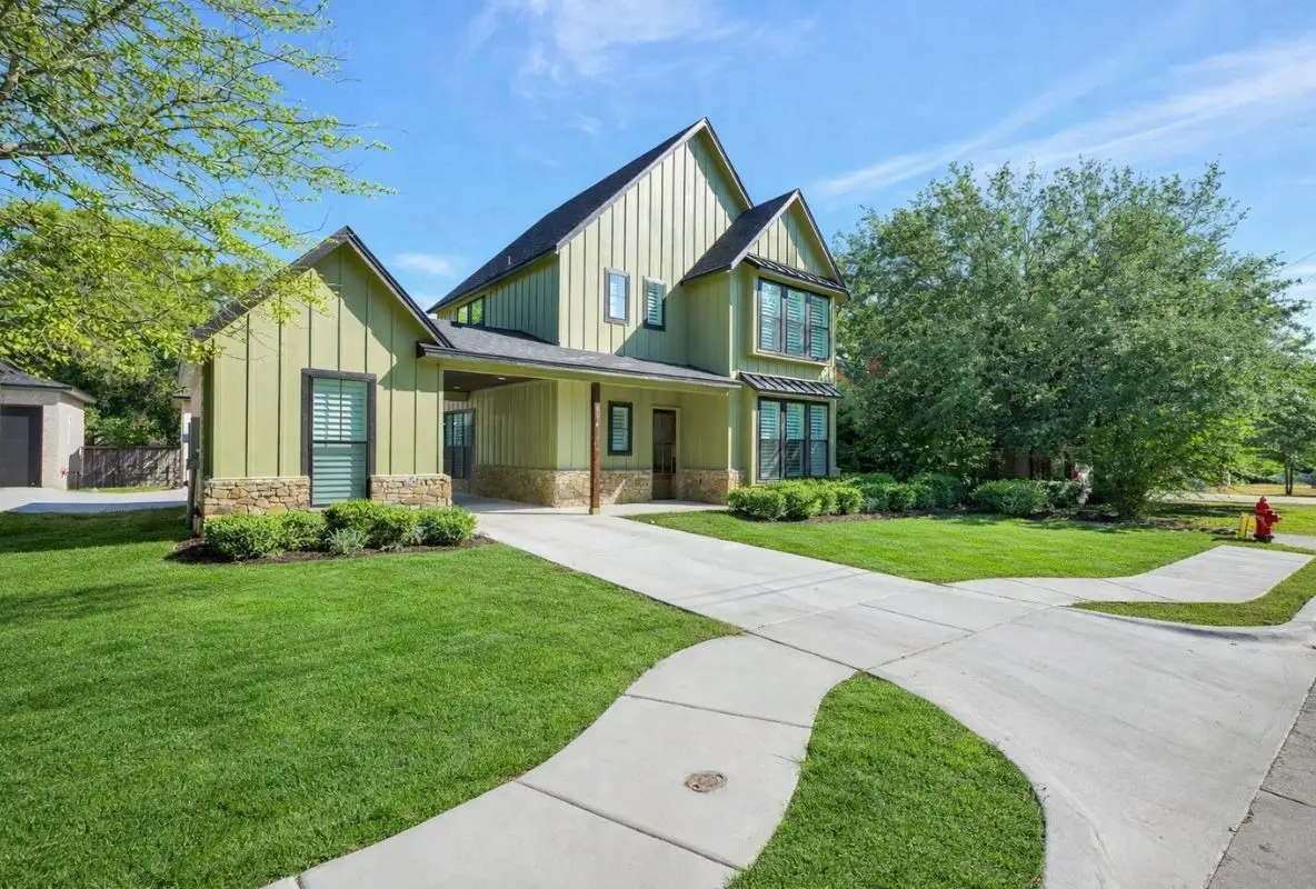 514 W Spring Street, Weatherford, TX 76086 - #1