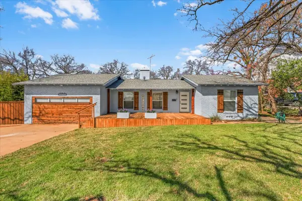 1313 W Sanford Street, Arlington, TX 76012