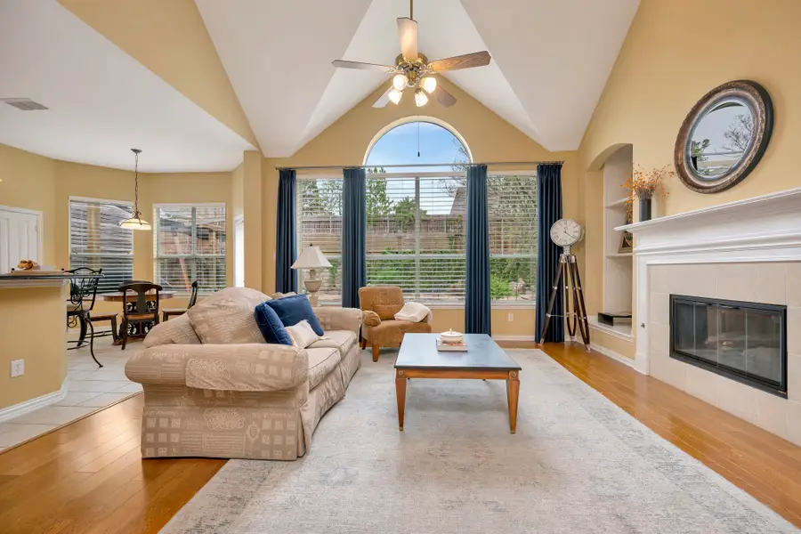 802 Little Cub Way, Euless, TX 76039 - #2