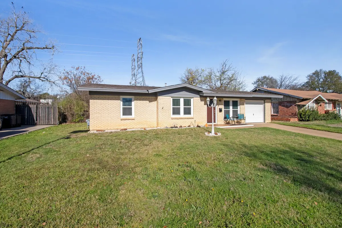 1616 Grantland Circle, Fort Worth, TX 76112 - #1