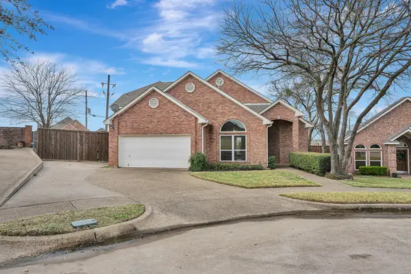 2400 Peach Blossom Court, Bedford, TX 76021