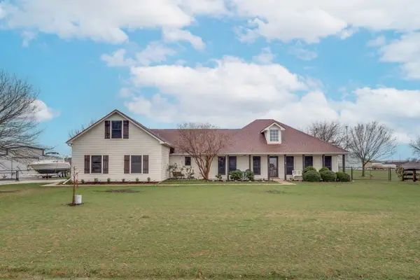 108 High Meadows Court, Decatur, TX 76234
