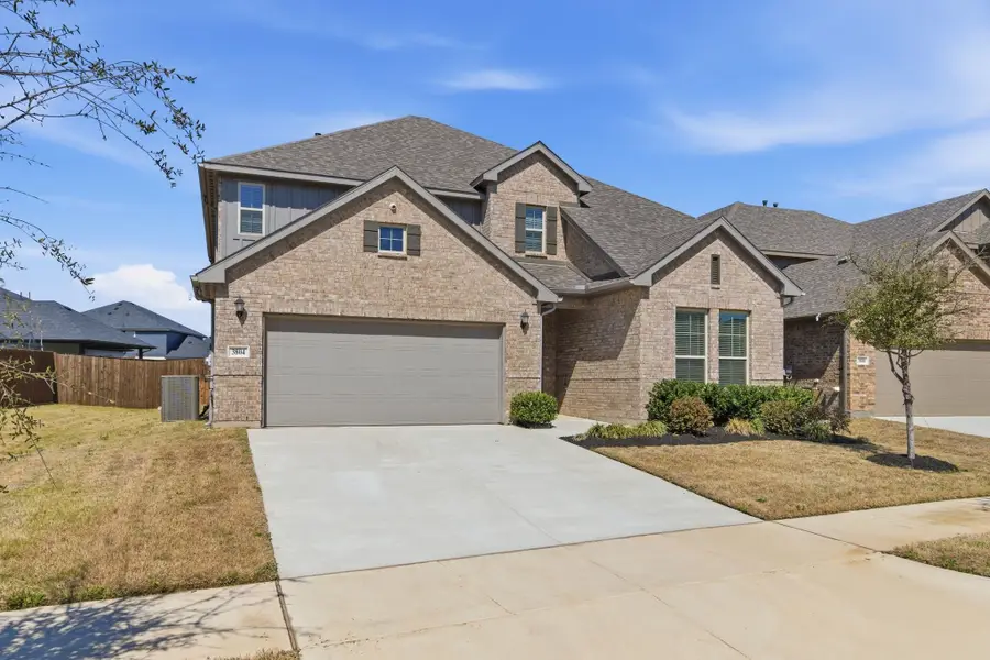 3804 Bluestem Boulevard, Justin Roanoke, TX 76226 - #3