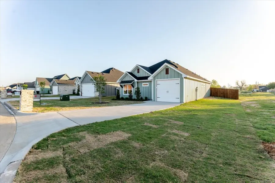 9209 Parkview Circle, Tolar, TX 76476 - #2