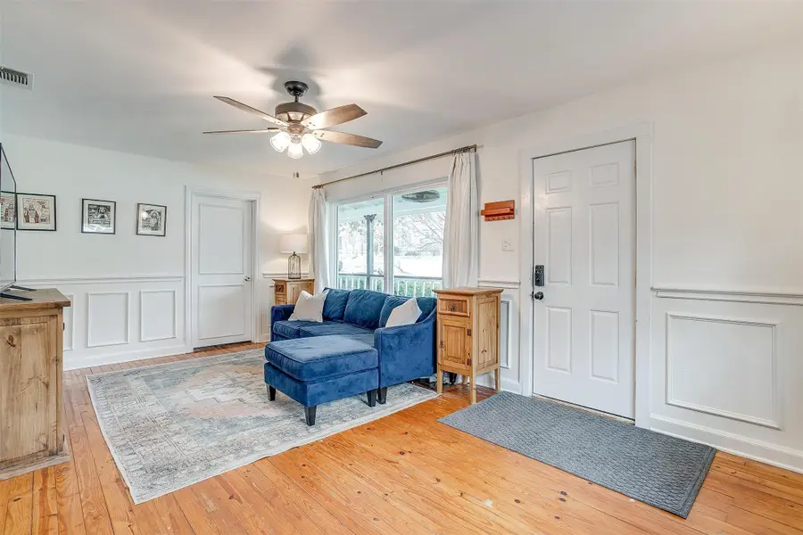 3705 Collinwood Avenue, Fort Worth, TX 76107 - #3