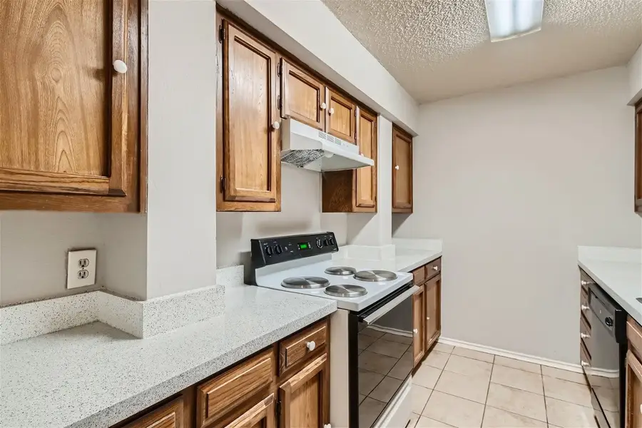 806 Prairie Creek Drive, Princeton, TX 75407 - #2