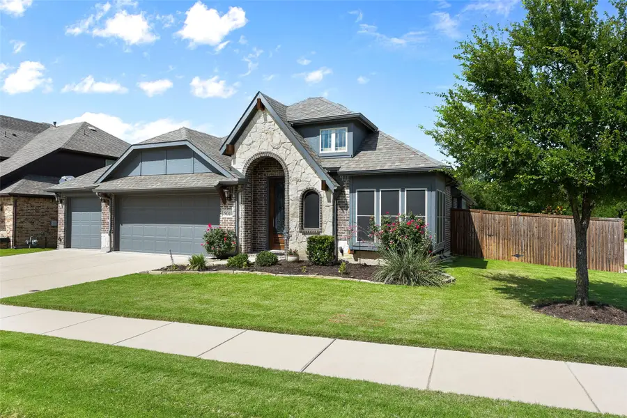 501 Oakcrest Drive, Justin, TX 76247 - #3