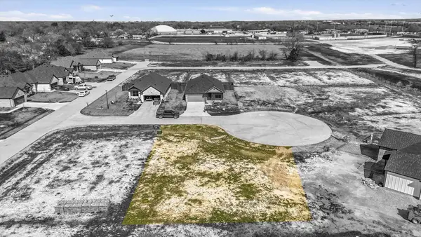 406 Lora Sue Court, Italy, TX 76651