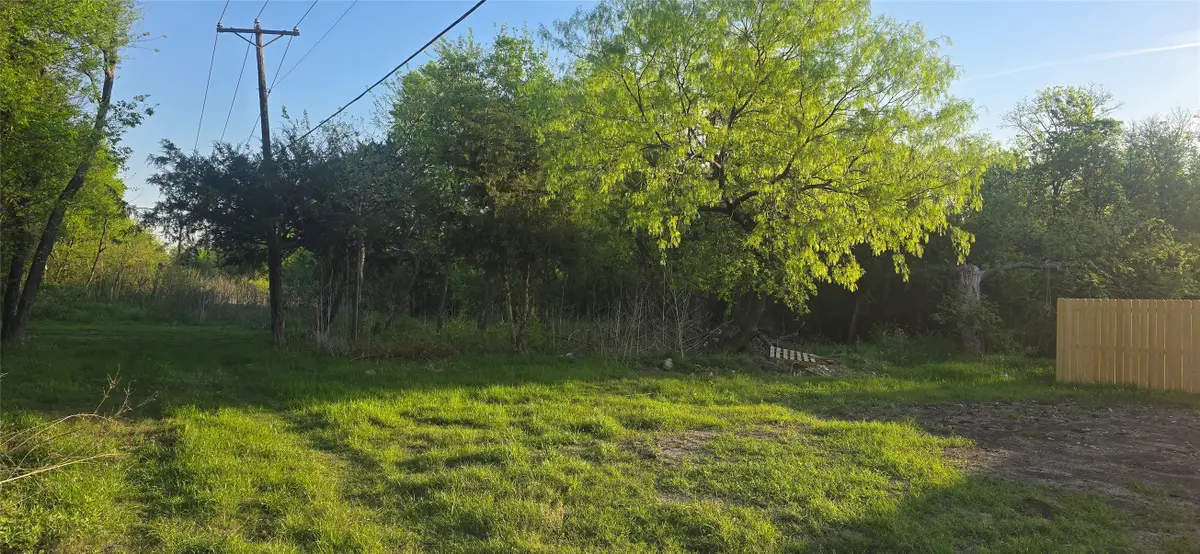 617 4th Street, Grand Prairie, TX 75051 - #1