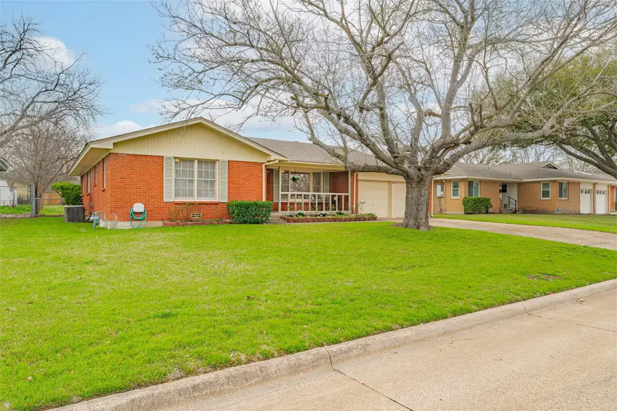 1206 Usher Street, Benbrook, TX 76126 - #2