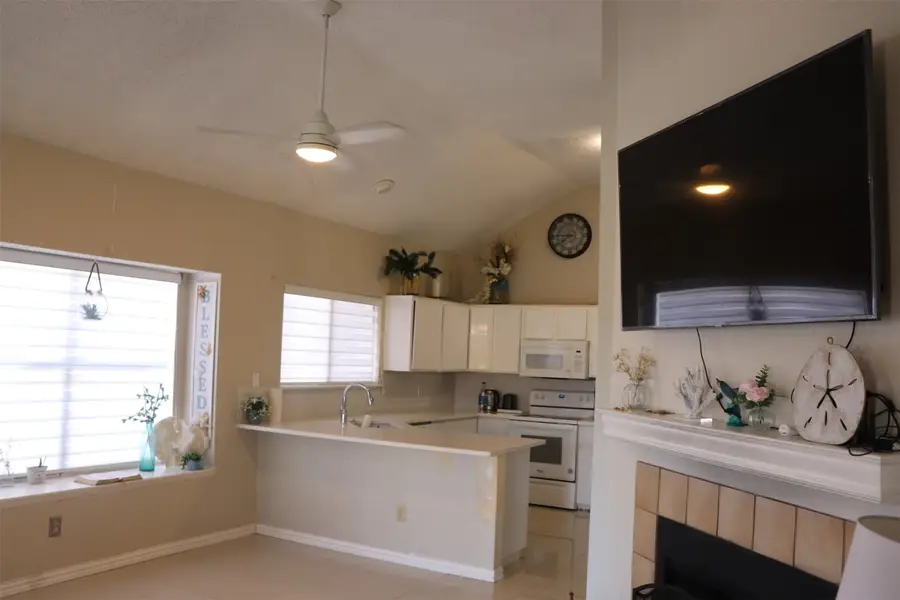 710 Crescent Street, Denton, TX 76201 - #3