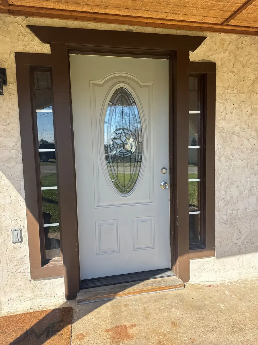 429 E Hanna Street, Denison, TX 75021 - #3