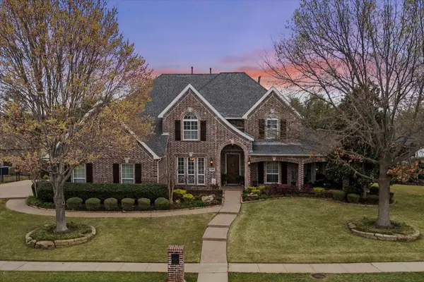 2200 Roadrunner Drive, Flower Mound, TX 75022