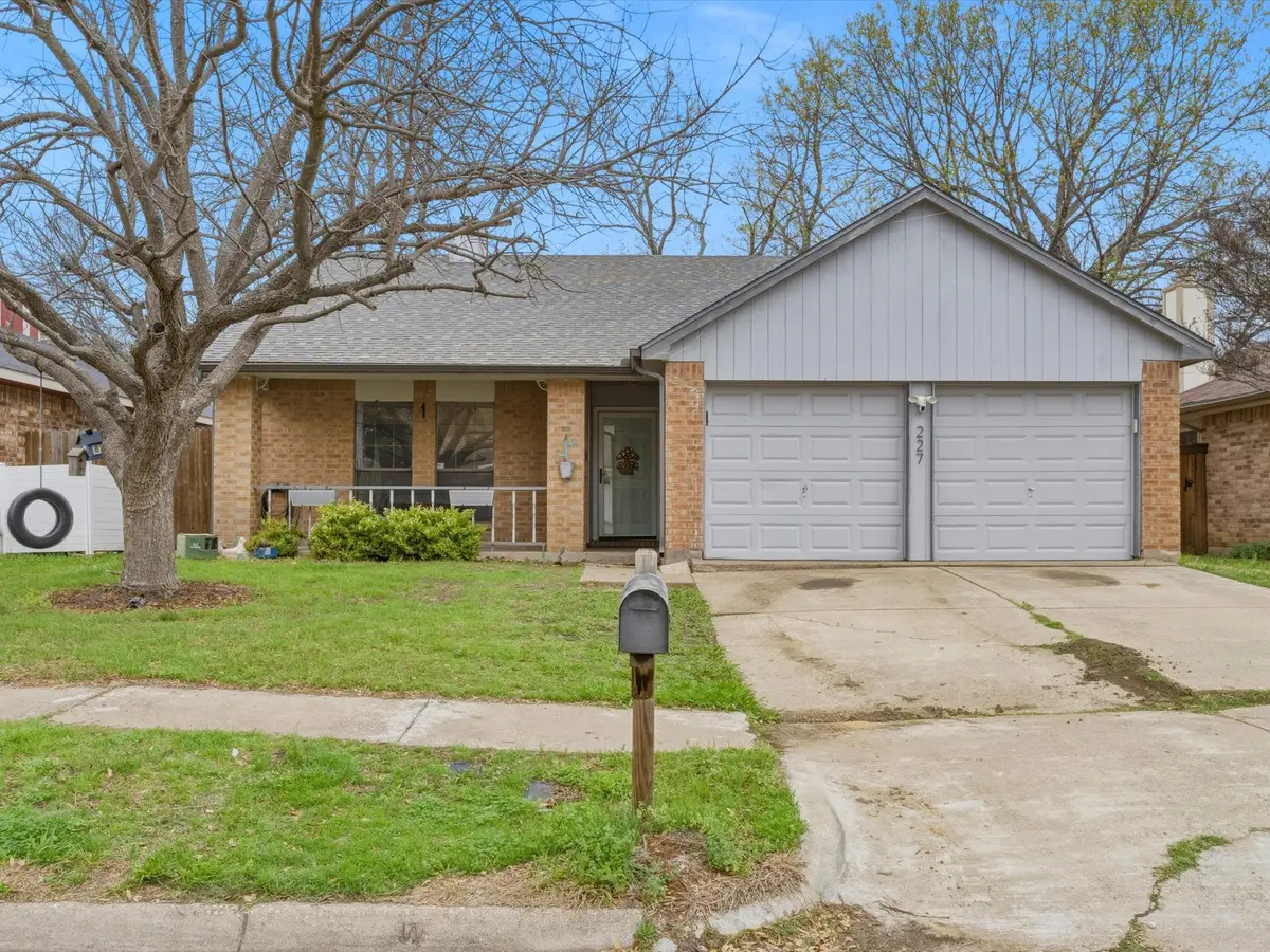 227 Valley Spring Drive, Arlington, TX 76018 - #1