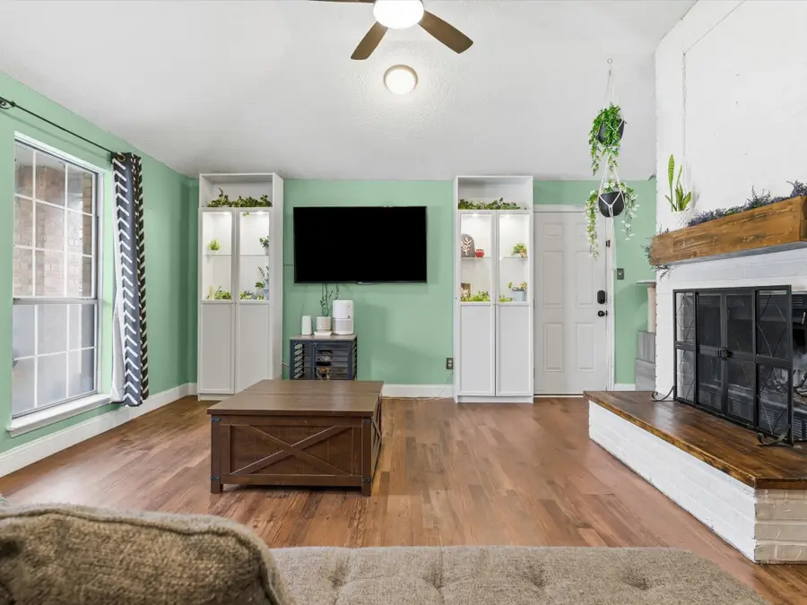 227 Valley Spring Drive, Arlington, TX 76018 - #3