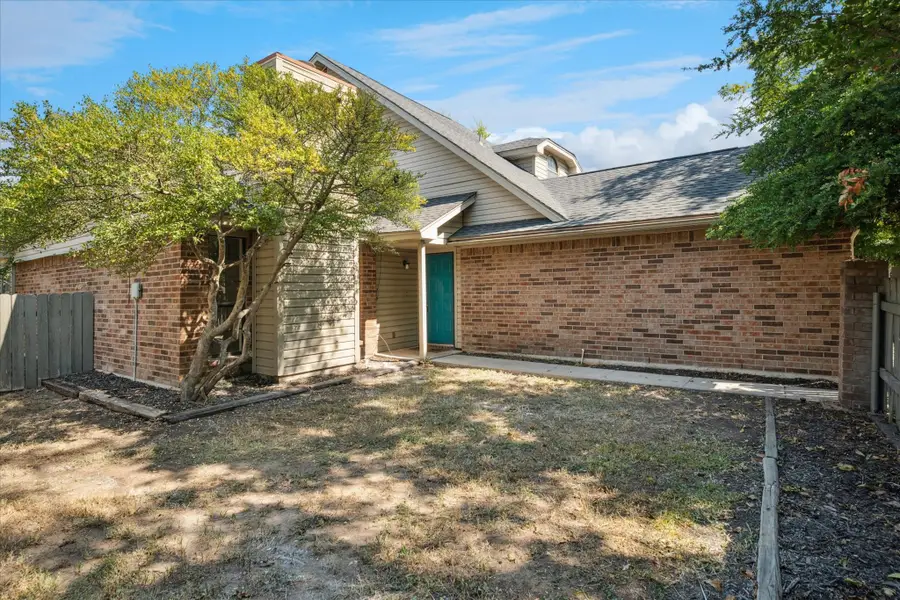 1020 W Hills Terrace, Saginaw, TX 76179 - #3