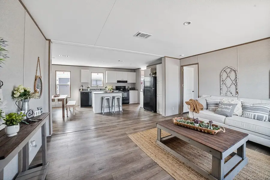 147 Lark Meadow Drive, Runaway Bay, TX 76426 - #2