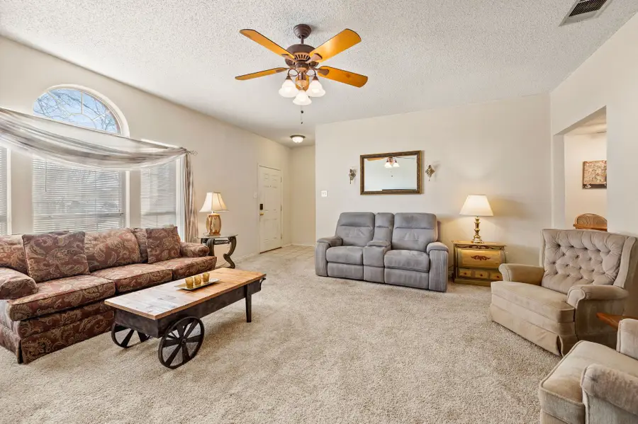 400 Candlestick Trail, Saginaw, TX 76179 - #3