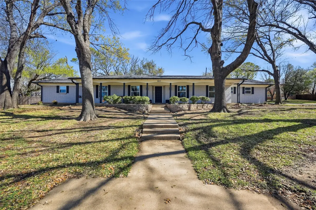 1507 Greenbrier, Sherman, TX 75092 - #1