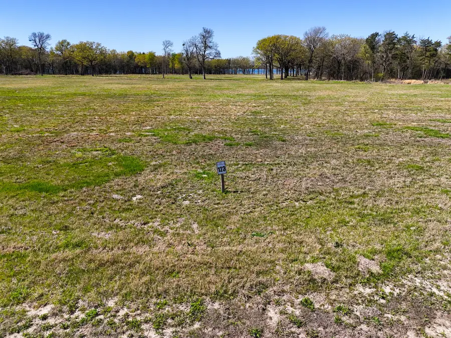 330 Lakewood Lane, Honey Grove, TX 75446 - #2