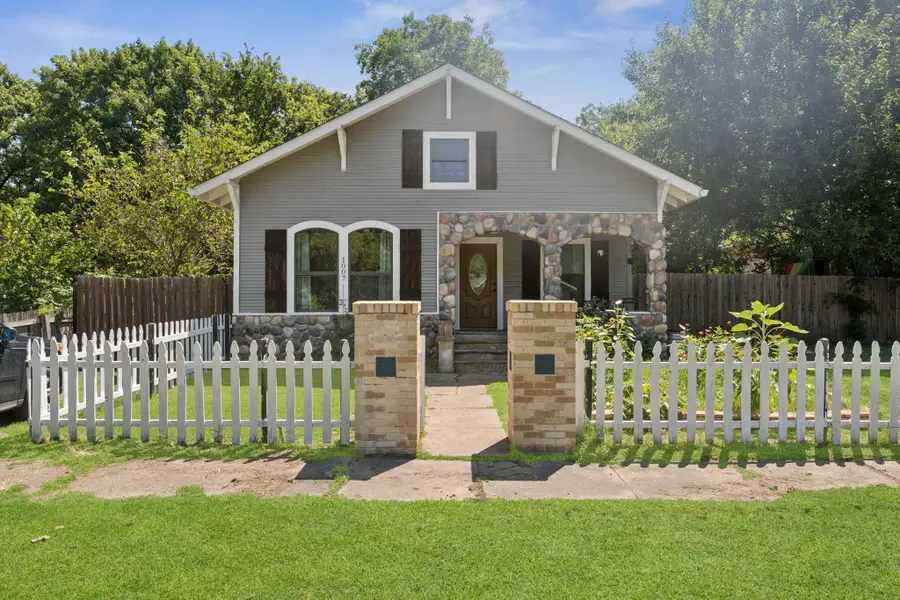 1007 N Cleveland Avenue, Sherman, TX 75090 - #3