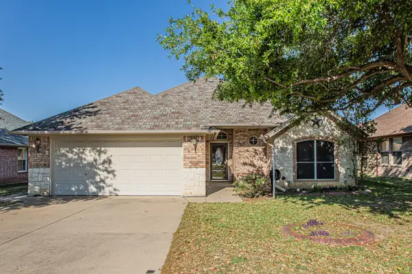 6813 Cheatham Drive, Watauga, TX 76148