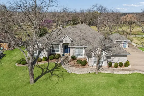 5704 Nutcracker Drive, Granbury, TX 76049