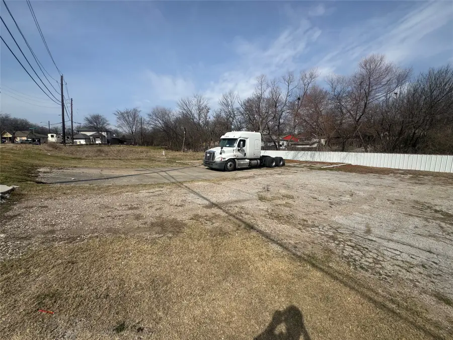 2151 E Ann Arbor Avenue, Dallas, TX 75216 - #3
