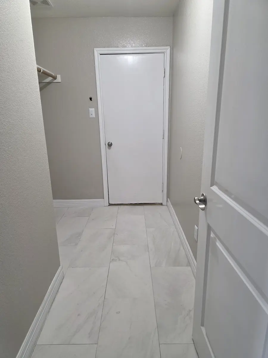 460 Cranbrook Lane, Grand Prairie, TX 75052 - #3