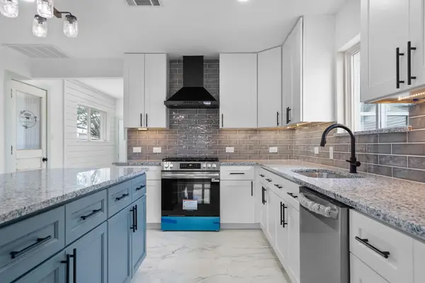 662 Fox Avenue, Lewisville, TX 75057