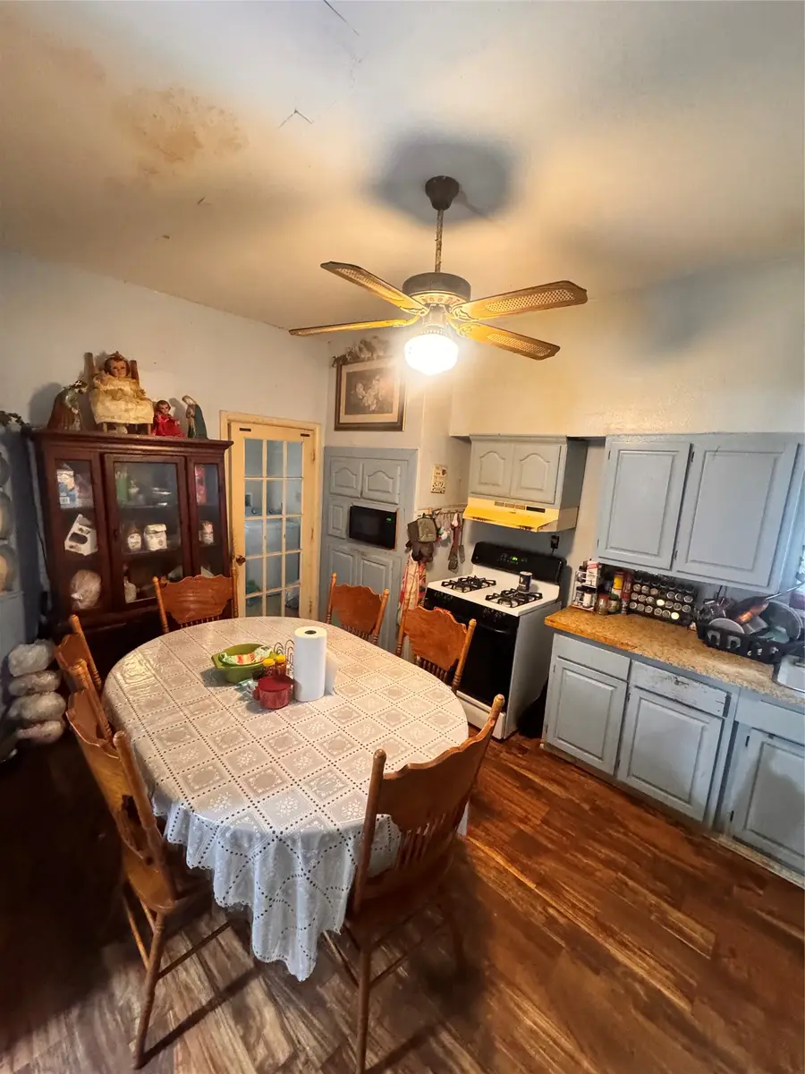 406 S Wilson Street, Kaufman, TX 75142 - #2