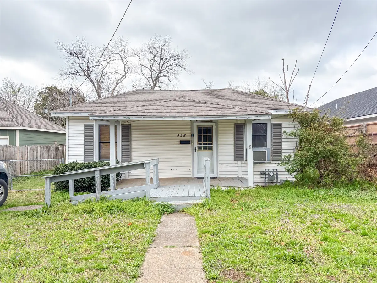 528 W Florence, Denison, TX 75020 - #1