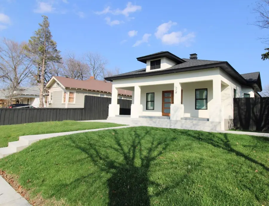 608 S Brighton Avenue, Dallas, TX 75208 - #2