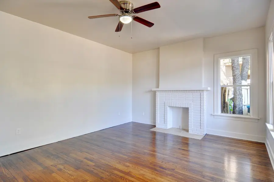 2844 Travis Avenue, Fort Worth, TX 76110 - #2