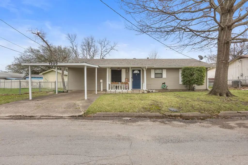 1320 Elm Street, Bonham, TX 75418 - #1