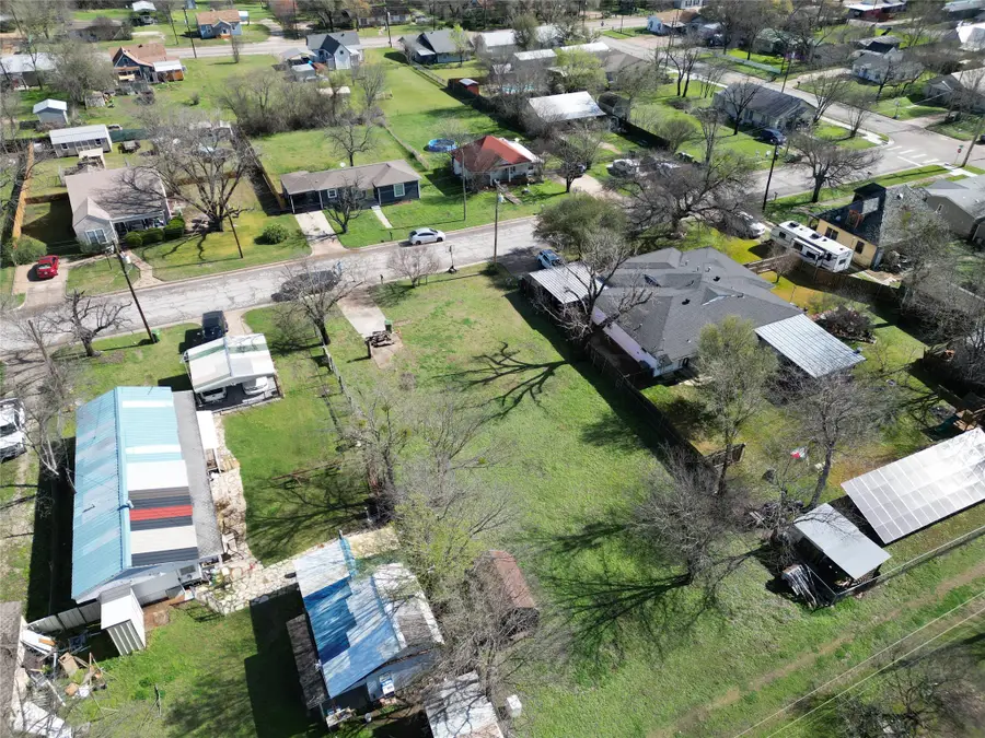 407 S Jefferson Street, Glen Rose, TX 76043 - #3